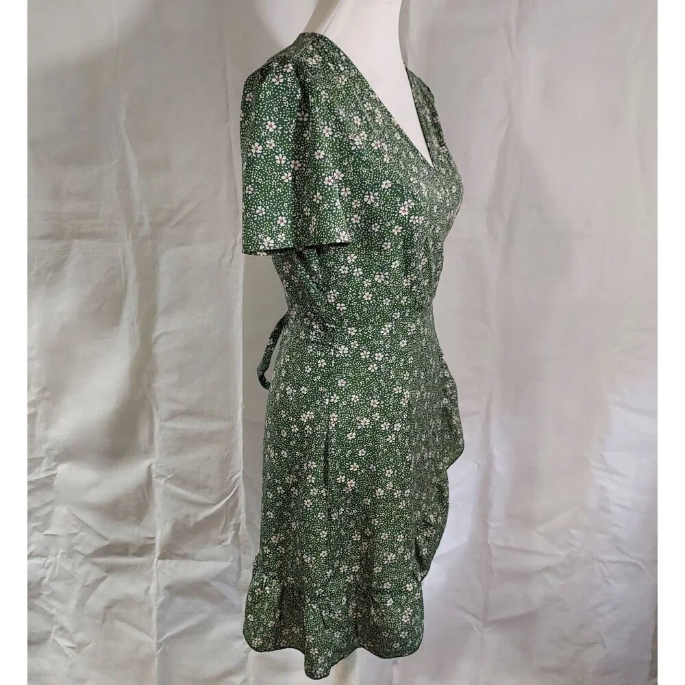 Shein Wrap Dress Size 6 Ruffle Flowy Short Sleeves Green White Floral Retro